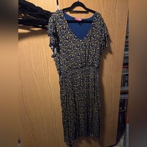 Chic Navy and Yellow Floral Midi Dress